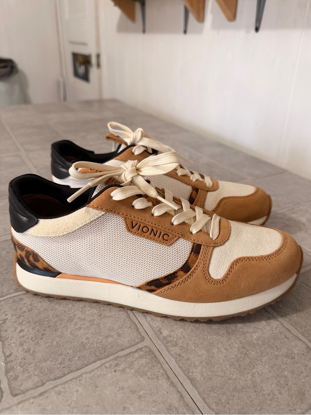 Vionic Women's Tan, Cream & Black Lace-Up Sneaker with Leopard Accent NWOT